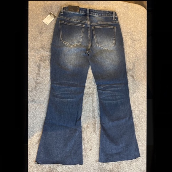 Rue21 Premium 5 Button High Rise Crop Flare Fringe Hem Blue Jeans NWT - Picture 3 of 6
